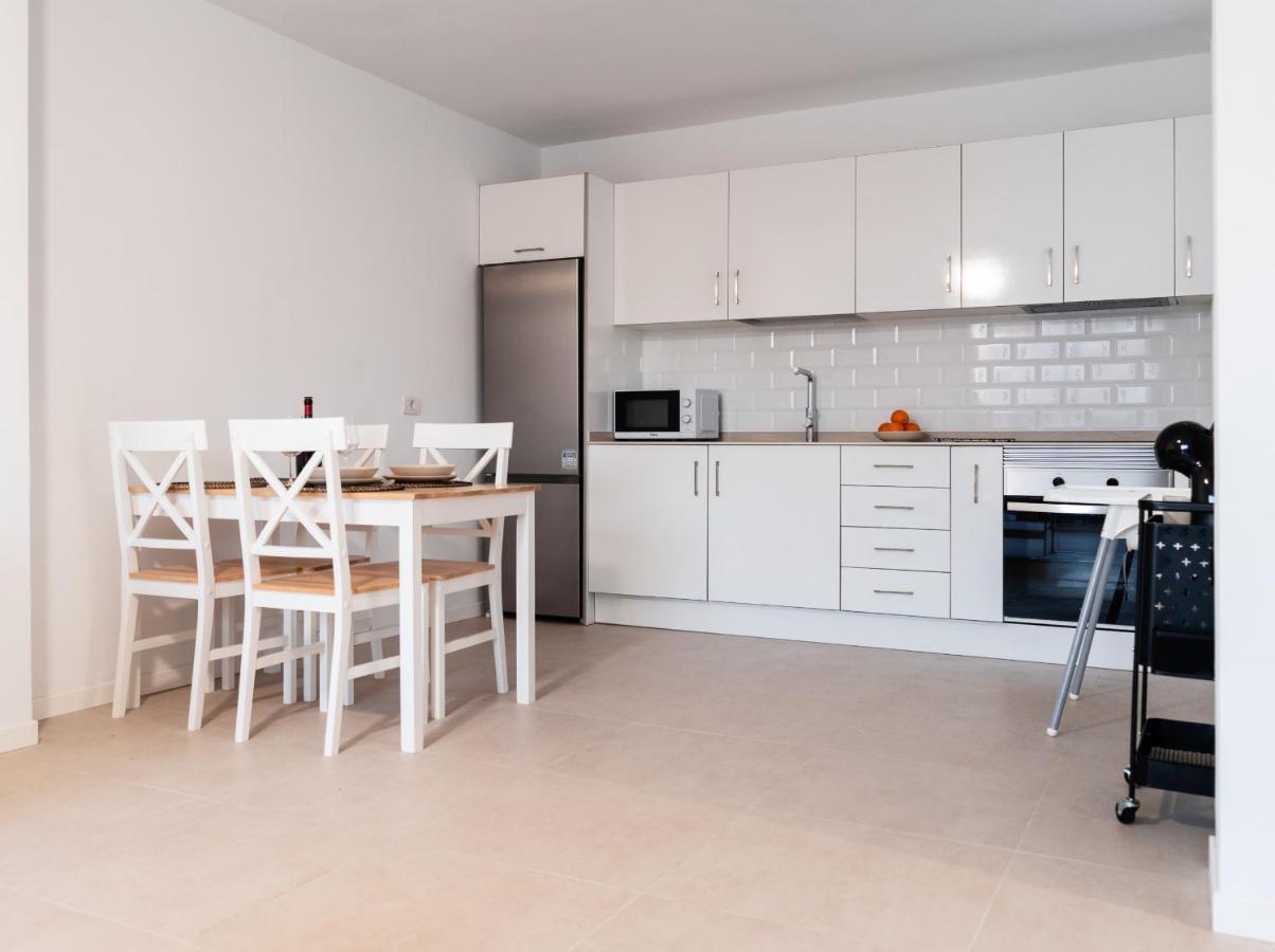 Homeforguest Atico Martina Con Terraza En Los Cristianos Лос Кристианос Экстерьер фото