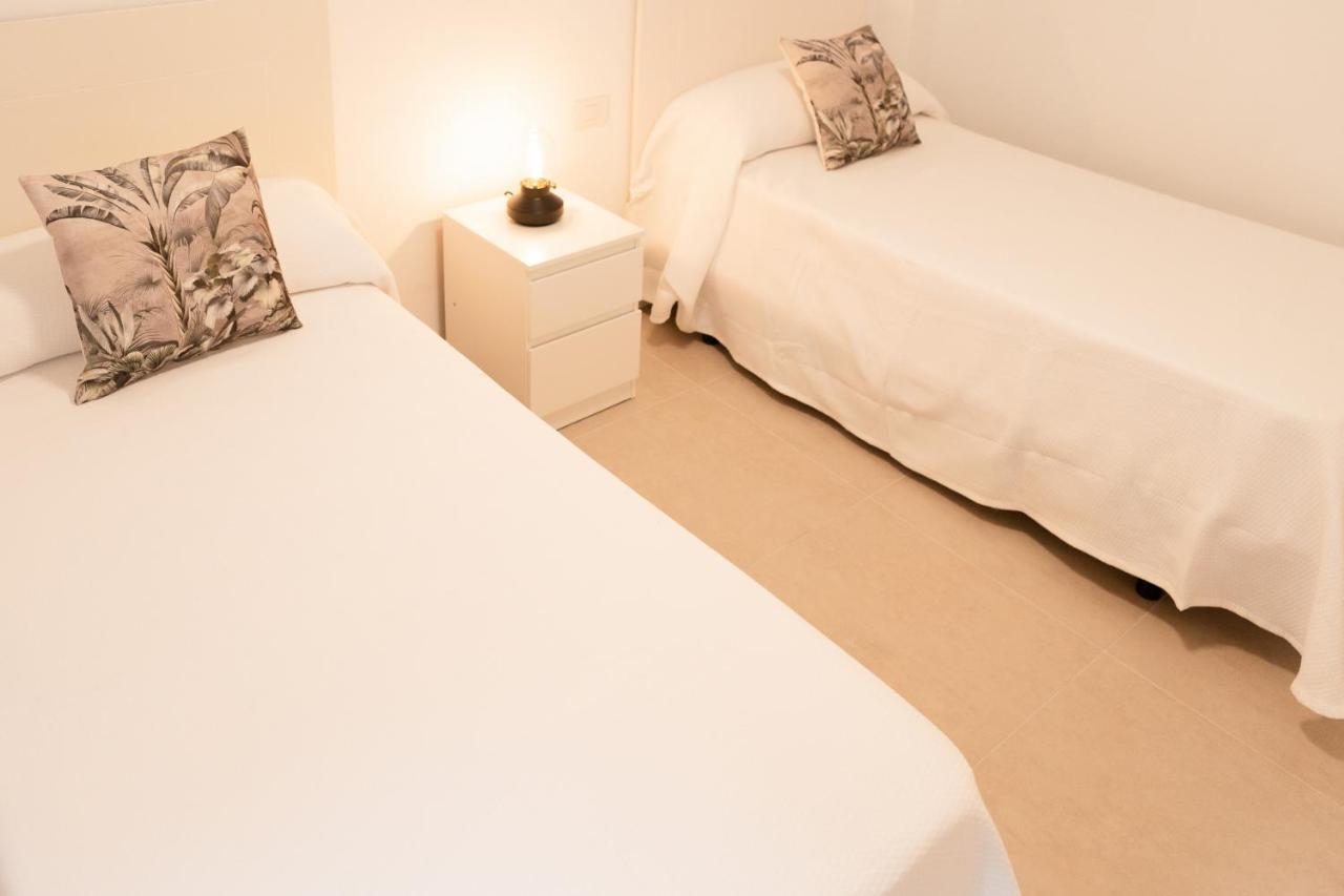 Homeforguest Atico Martina Con Terraza En Los Cristianos Лос Кристианос Экстерьер фото
